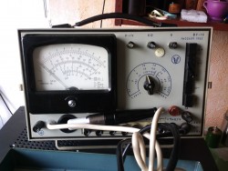 Вольтметр ВУ-15 700 МГц - 3000 руб..jpg