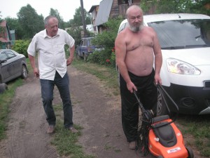 кум UA9OCS привез косилку